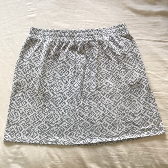 GREY & WHITE SKIRT - Picture 4 of 4